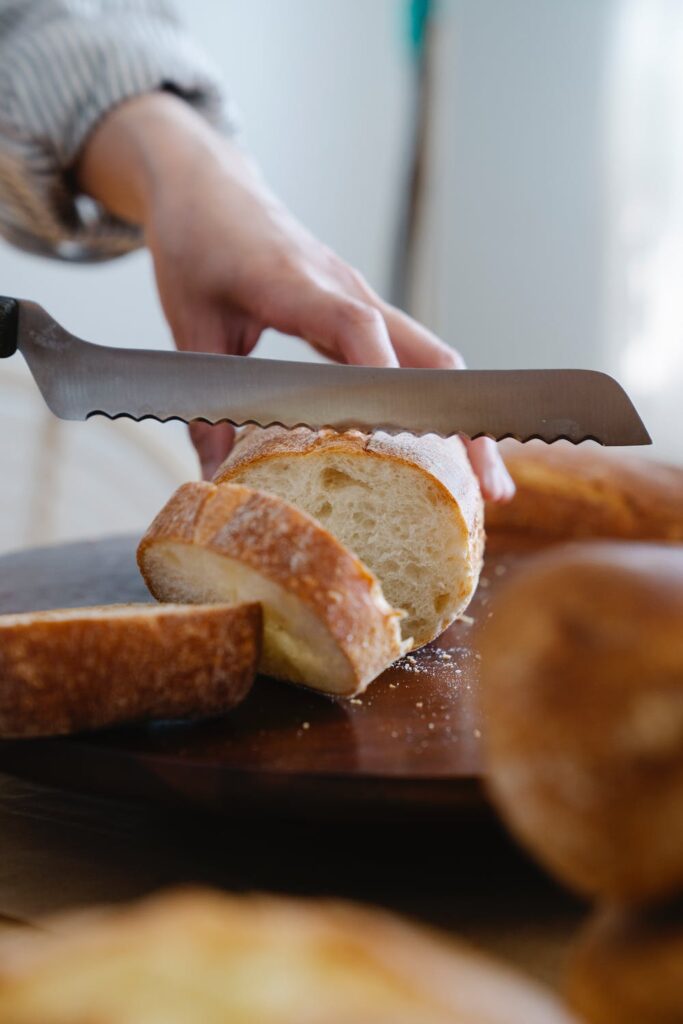 Bread knife - Best Knife Sets for Beginners