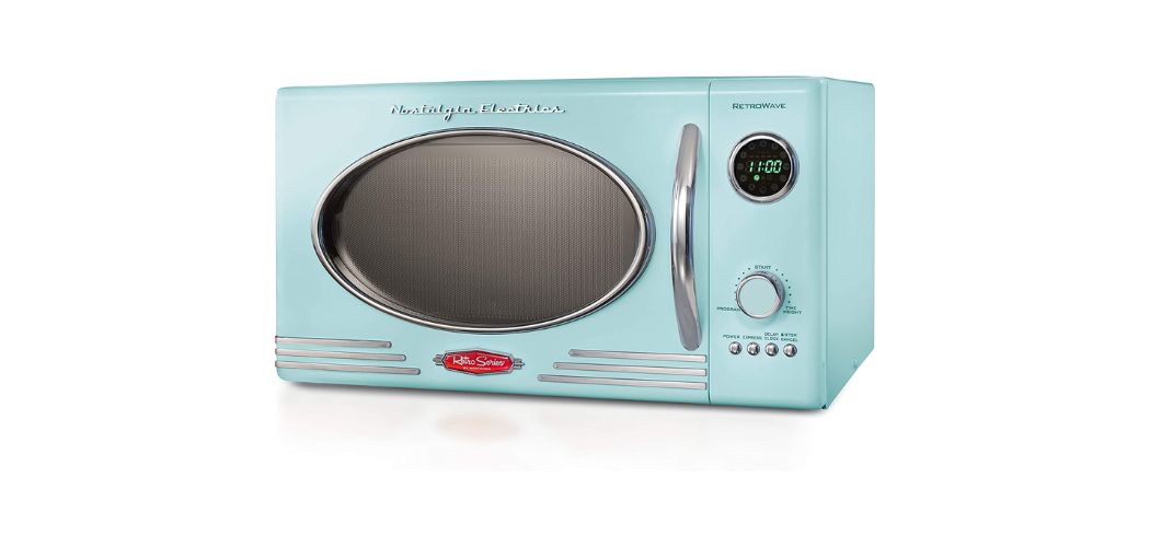 Nostalgia RMO4AQ Retro Large 0.9 Cu Ft Review: All You Need To Know